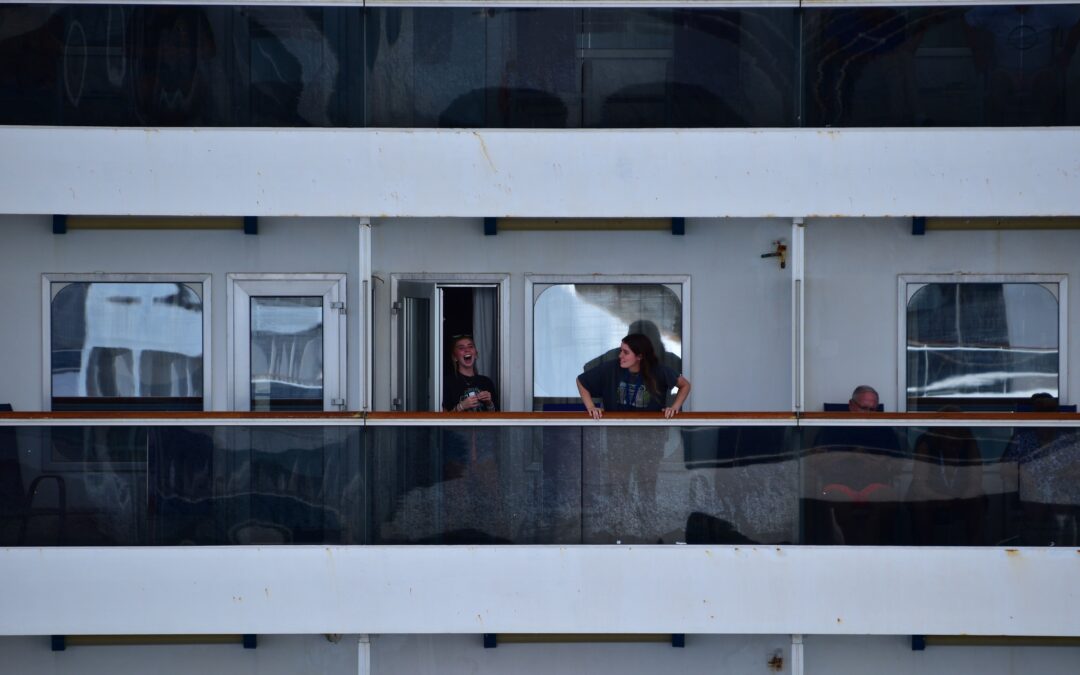 Carnival Cruise Line Just Reminded Guests Of Proper Curtain Etiquette Onboard